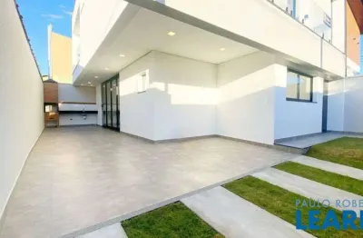 Casa com 3 quartos à venda no Jardim das Acácias, Poços de Caldas 