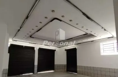 Casa comercial com 3 salas para alugar no Centro, Tremembé 