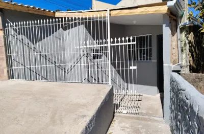 Casa com 2 quartos para alugar na Rua das Dálias, São Dimas, Colombo