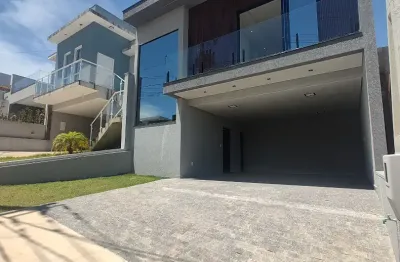 Casa assobradada localizado no condomínio residencial helena maria