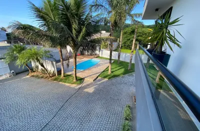 Casa no bom retiro, localizada em rua tranquila. analisa permuta