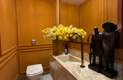 Apartamento a poucos passos do shopping mueller, próximo de tudo e com portaria 24h.