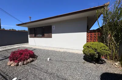 Ampla residencia a venda no bairro anita garibaldi. com fácil acesso a br e vários comércios