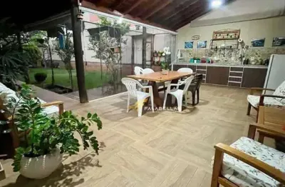 Casa com 3 dormitórios à venda, 270 m² por r$ 1.415.000,00 - horto santo antonio - jundiaí/sp