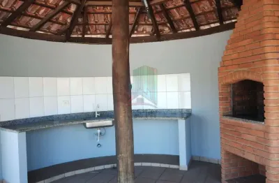 Um salao comercial de 170 m2 com varias areas anexas, totalizando 368,0 m2