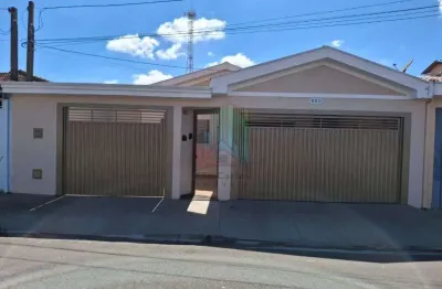 Excelente casa de 3 dormitorios com edicula no fundo em otima localizacao no bairro jardim beatriz