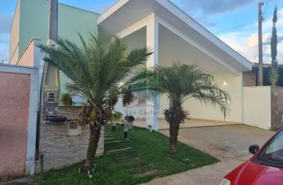 Casa com 3 quartos para alugar na Avenida Carmem Aparecida Garcia, 530, Parque Fehr, São Carlos