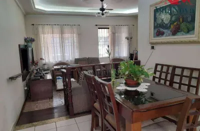 Excelente casa com 250m² à venda na vila giorgina com 3 qts, 1 suíte e 2 vagas!