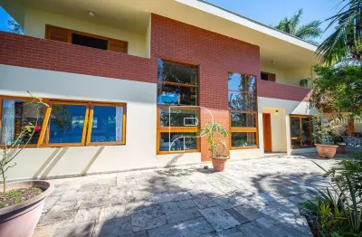 Casa com 3 dormitórios à venda, 332 m² por r$ 1.700.000,00 - granja viana - cotia/sp