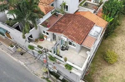 Casa com 5 dormitórios à venda, 700 m² por r$ 2.300.000,00 - granja viana - carapicuíba/sp
