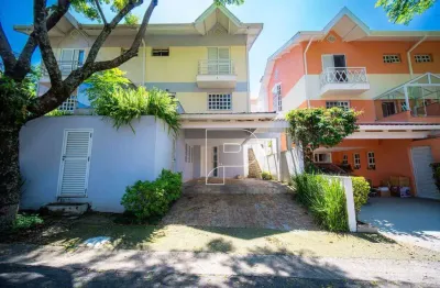 Linda casa na granja viana  localização privilegiada