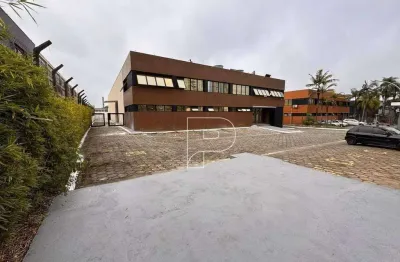 Galpão com 1.969m² construídos | localização estratégica com fácil acesso a transporte público