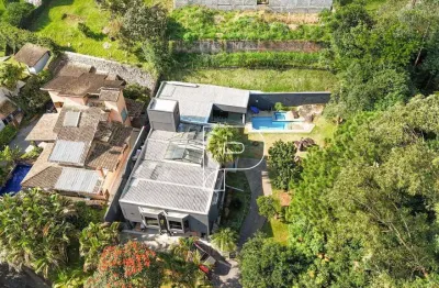 Casa com 3 dormitórios à venda, 300 m² por r$ 2.050.000,00 - parque das artes - embu das artes/sp
