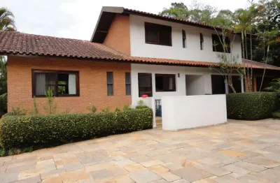 Casa com 4 dormitórios à venda, 541 m² por R$ 1.800.000,00 - Centro (Embu das Artes) - Embu das Artes/SP