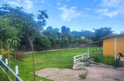 Chácara à venda na divisa paulínia/americana: seu refúgio de 950m² com casa, varanda e galpão!