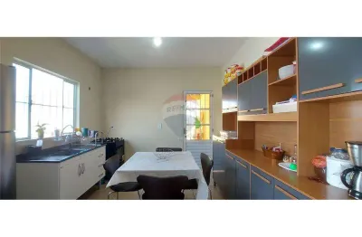 Casa à venda com 4 quartos, churrasqueira, 300m² e +10 vagas de garagem na vila real, hortolândia/sp