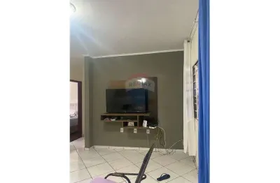 Casa em sumaré com 2 dormitórios, vaga para 3 carros