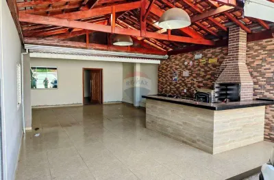 Casa com 2 quartos para alugar na Rua Domingos de Campos, 45, Parque Independência, Cosmópolis