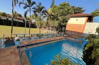 Chácara Exuberante  a venda com 3 quartos,  Artur Nogueira/SP