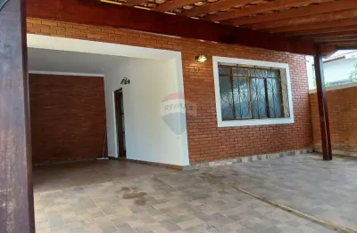 Casa com 3 quartos para alugar na Rua Monsenhor Emílio José Salim, 247, Vila Bressani, Paulínia