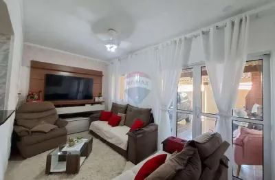 Casa com 3 quartos à venda na Rua Geraldo Denadai, 819, Jardim Amélia, Sumaré