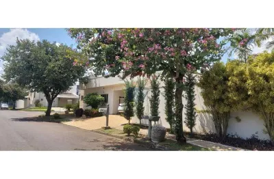 'Casa à venda com 3 quartos  no Condomínio Campos do Conde I,  Paulínia/SP.