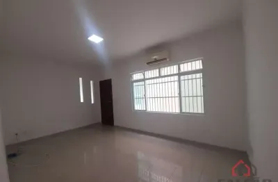 Casa com 3 quartos à venda na avenida marechal deodoro, 453, vila valença, são vicente por r$ 580.000
