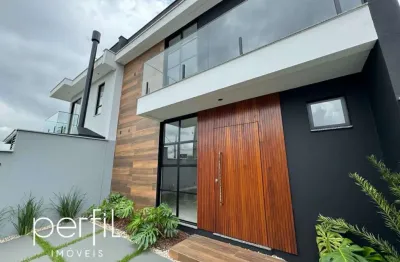 Sobrado geminado no bairro bom retiro, com 3 quartos sendo uma suite e ótima área de fundos -joinville