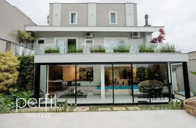 Casa à venda em joinville-sc, com 3 quartos, 2 suítes, 3 salas, 4 banheiros, 4 vagas de garagem e 320m² de área.