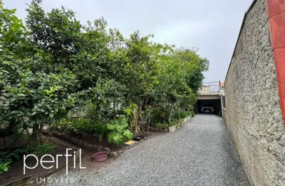 Excelente oportunidade de investimento em são francisco do sul-sc: sobrado comercial na praia do ervino, 3 quartos, 1 suíte, 1 sala, 2 banheiros, 2 vagas de garagem, 350,00m² de área.
