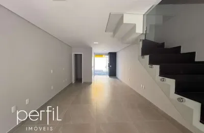 Sobrado geminado a venda com três quartos sendo uma suíte no bairro costa e silva - joinville/ sc
