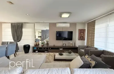 Casa com 3 dormitórios, sendo 1 suíte e 2 demi-suítes com 240m2 privativos e 3 vagas de garagem no bairro floresta - joinville, sc