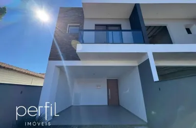 Sobrado a venda com três quartos sendo uma suíte no bairro saguaçu - joinville/ sc