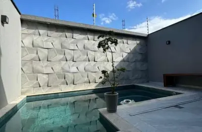 Imperdível Sobrado à Venda na Glória em Joinville-SC: 3 Quartos, 2 Salas, 3 Banheiros, 2 Vagas, 169,09 m²