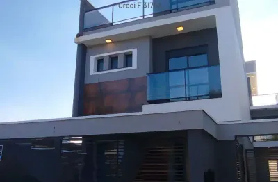Triplex frente para rua bairro fanny a 700 metros auto shop linha verde curitiba pr