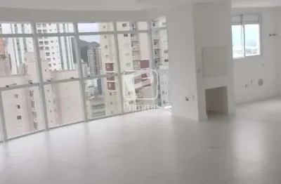 Apartamento novo 1 por andar junto av brasil a 400 metros da praia, centro, balneário camboriú - sc