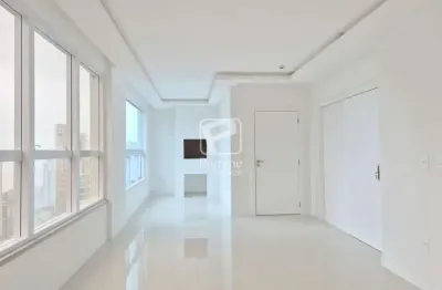 Apartamento com 3 quartos à venda na Rua 316, 15, Meia Praia, Itapema