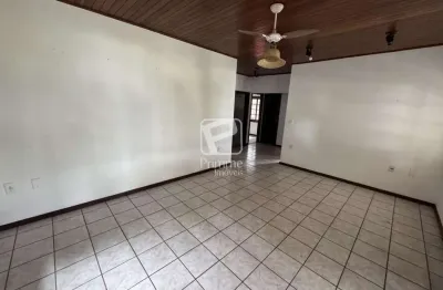 Casa 03 dormitórios  em itapema , canto da praia, itapema - sc