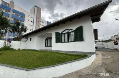 Casa com 4 dormitórios à venda, 278 m² por r$ 1.350.000,00 - iririú - joinville/sc