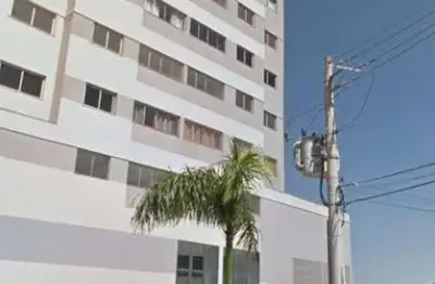 Vendo apartamento com 2 quartos sendo 1 suíte , sala cozinha, sala, e garagem para 1 carro, no seto