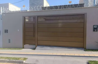 Venda-se casa com 3 quartos sendo 3 suites, sala 2 anbientes, area gourmrt completo com piscina com