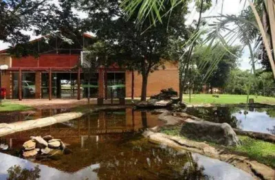 Vendo lote no condomínio de chácara villa verde, lote com topografia plana, arborizado, terreno com