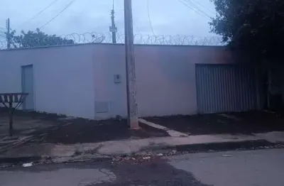 Casa com 2 quartos à venda na rua viana moog, cidade satélite são luiz, aparecida de goiânia, 90 m2 por r$ 100.000