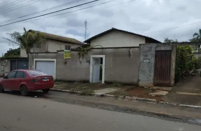 Vendo casa na av.rio branco,  dois quartos com 1 suíte, área tipo l, setor colonial sul, aparecida