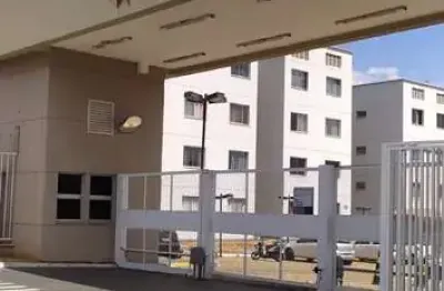 Vende-se apartamento com 2 quartos 1 banheiro social, cozinha com bancada e fogão coocktop,sala, vi