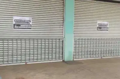 Aluga-se sala comercial con dois banheiros, sala espaçosa, loteamento fazenda dourados, aragoiânia,