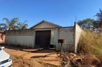 Vende-se casa na laje com 2 quartos , sala espaçosa, cozinha no jardim buriti sereno, aparecida de