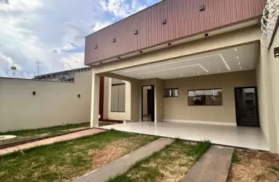 Vende-se casa 03 quartos  (sendo 01 suíte com closet), piscina, alto padrão no parque veiga jardim,