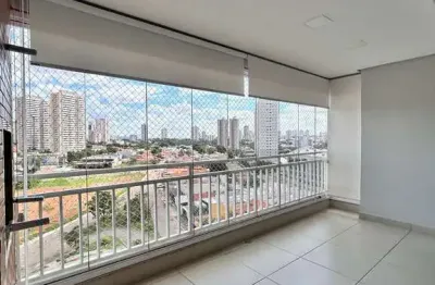 Este incrível apartamento de 03 suítes, sendo 02 suítes com móveis planejados, oferece um alto padr