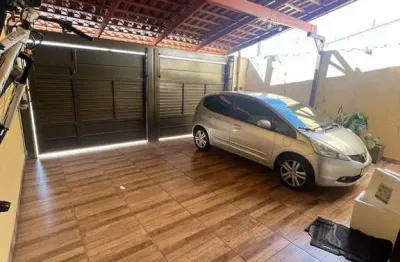 Casa com 3 quartos à venda na Rua H 64, 1, Cidade Vera Cruz, Aparecida de Goiânia